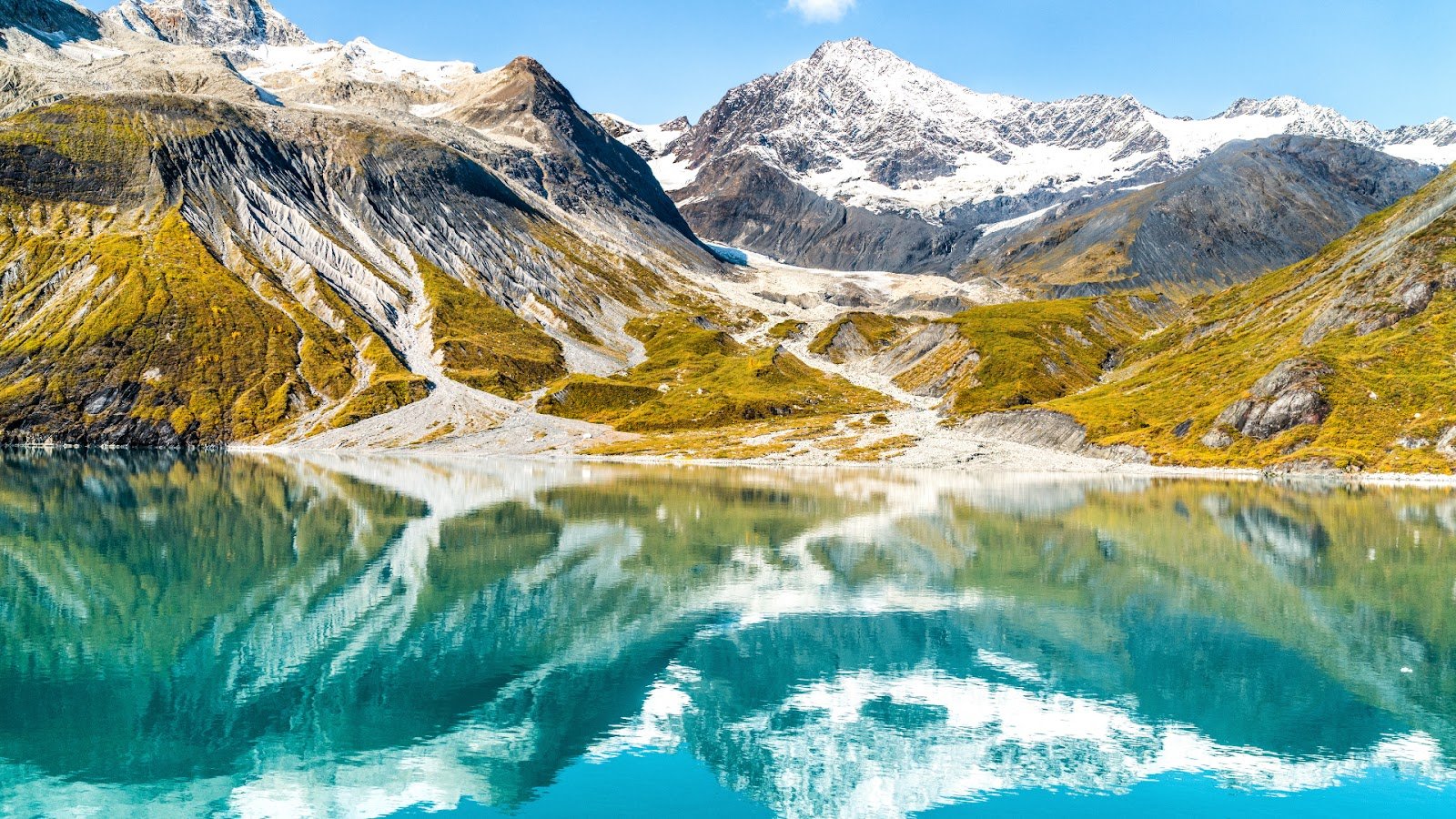 A beautiful view of Glacier Bay National Park