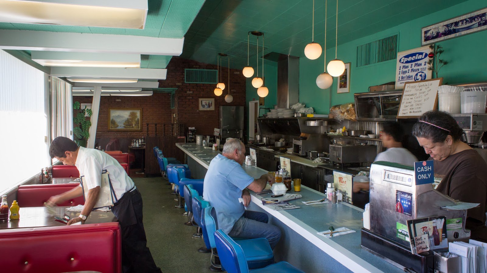 Rae's Restaurant